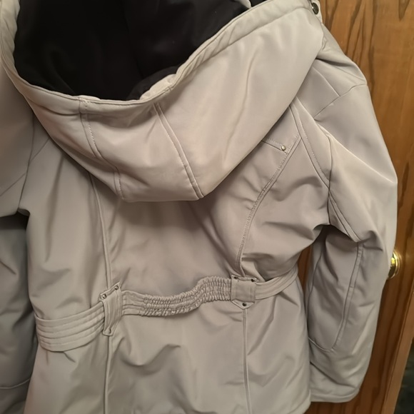 Winter jacket - Picture 7 of 9